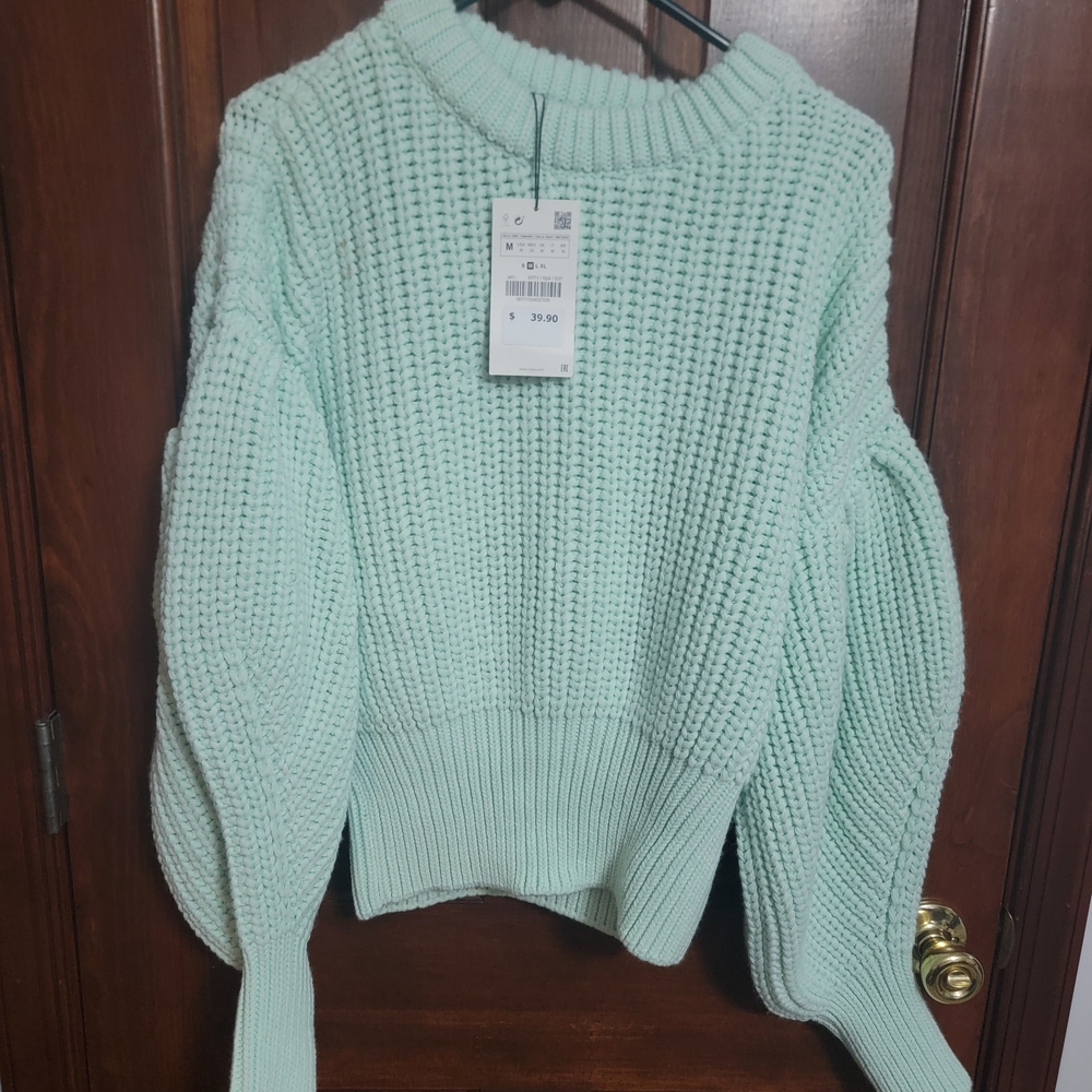 Zara Light Green Women's Crew Neck Sweater